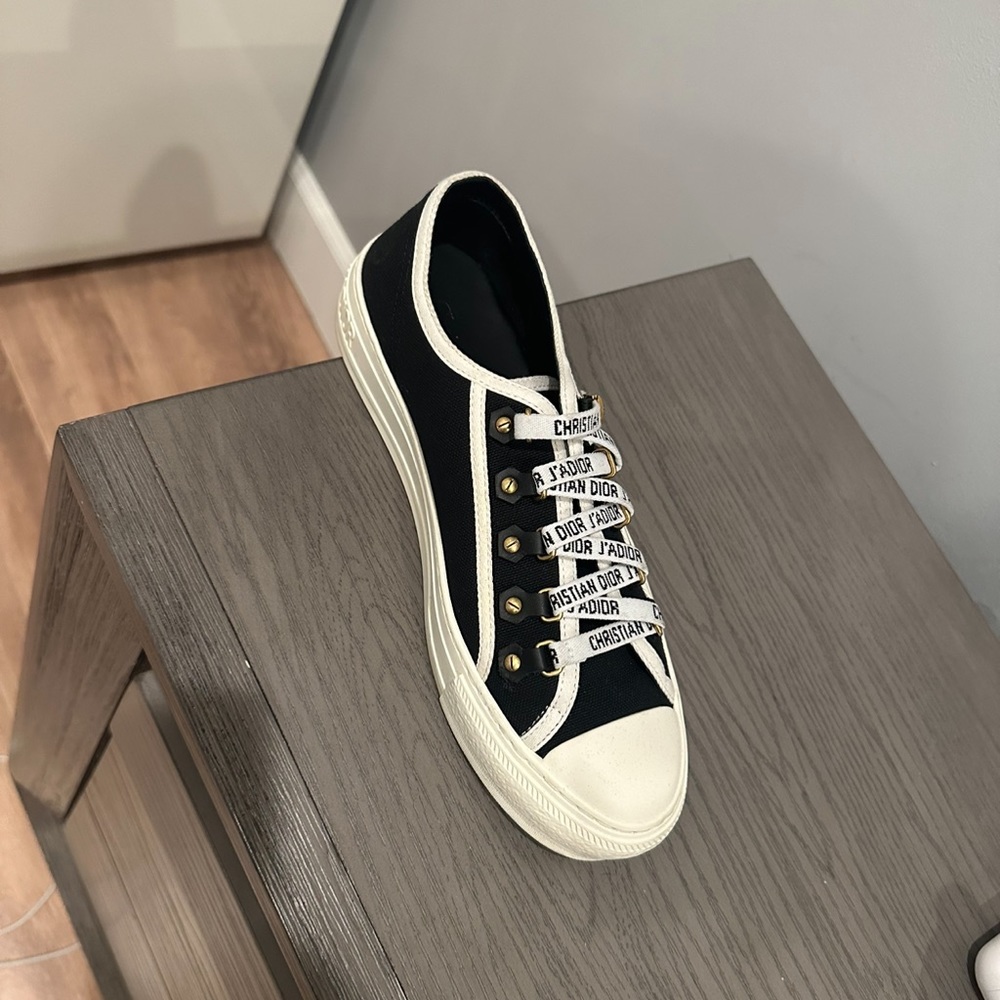Walk'n'Dior Sneaker

Black Cotton Canvas